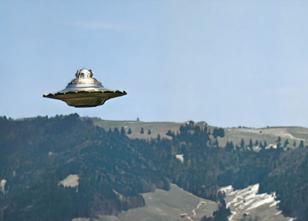 Soucoupe volante, vaisseau à rayons "Beamship", Pléiadiens/Pléiariens prise par Billy Meier