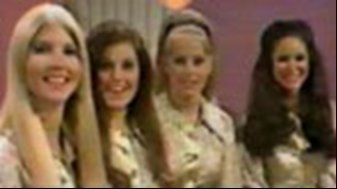 Photo des chanteuses et mannequins du Dean Martin show TV ayant servi de source de falsification élaborée de la photo de Asket et Nera.