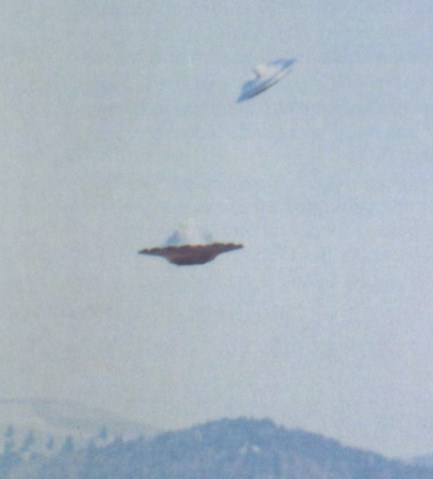 Soucoupes volantes, vaisseaux à rayons "Beamship", Pléiadiens/Pléiariens prise par Billy Meier