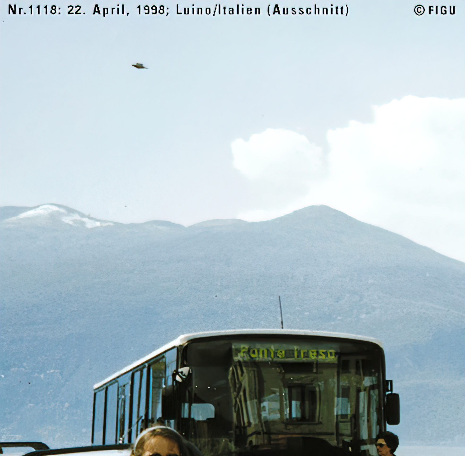 Photo de Edith Baldi en 1998, vaisseau pléairien semblable à ceux de Billy Meier