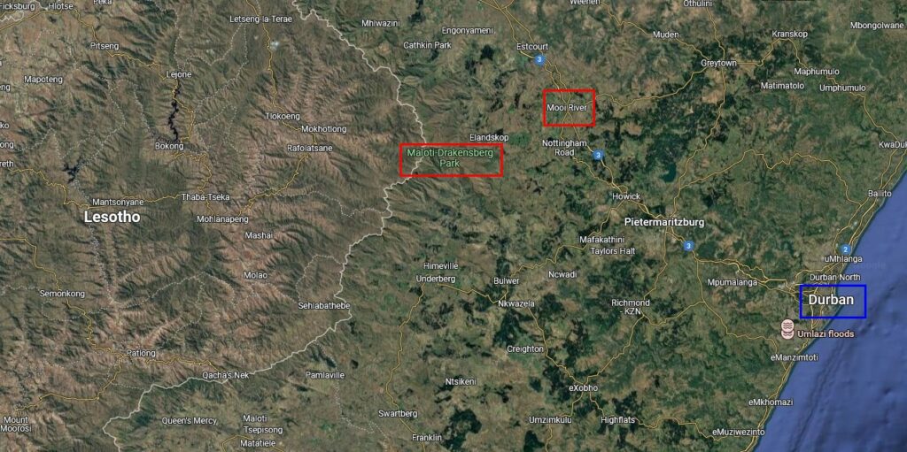 Emplacement de la commune de Mooi River, les montagnes du Dragon et Durban, sur une même carte.