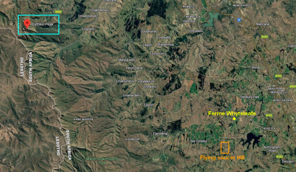 Emplacement du Caithkin peak relativement à la ferme Whyteleafe et Flying saucer Hill (la colline soucoupe volante).