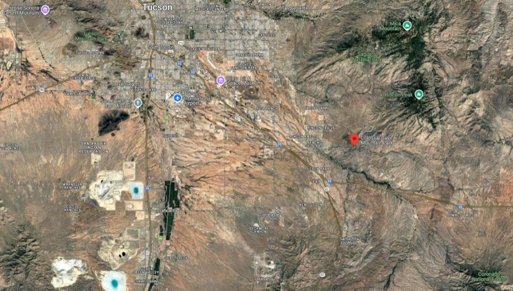 Carte avec l'emplacement du "Colossal Cave Mountain Park", zone montagneuse où est située la "Colossal Cave", une énorme cavité souterraine qui se visite.