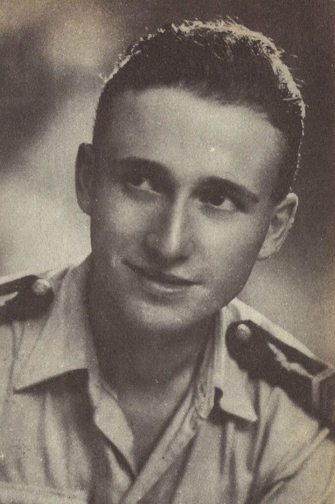 Pierre Monnet, en 1954, 3 ans après son contact avec les êtres de Silxtra / Véga.