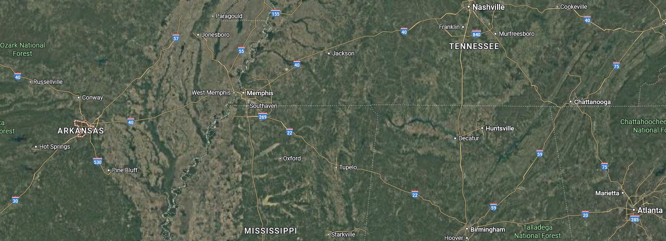 Little Rock dans l'Arkansas, à gauche et la route vers Chattanooga à droite, USA.