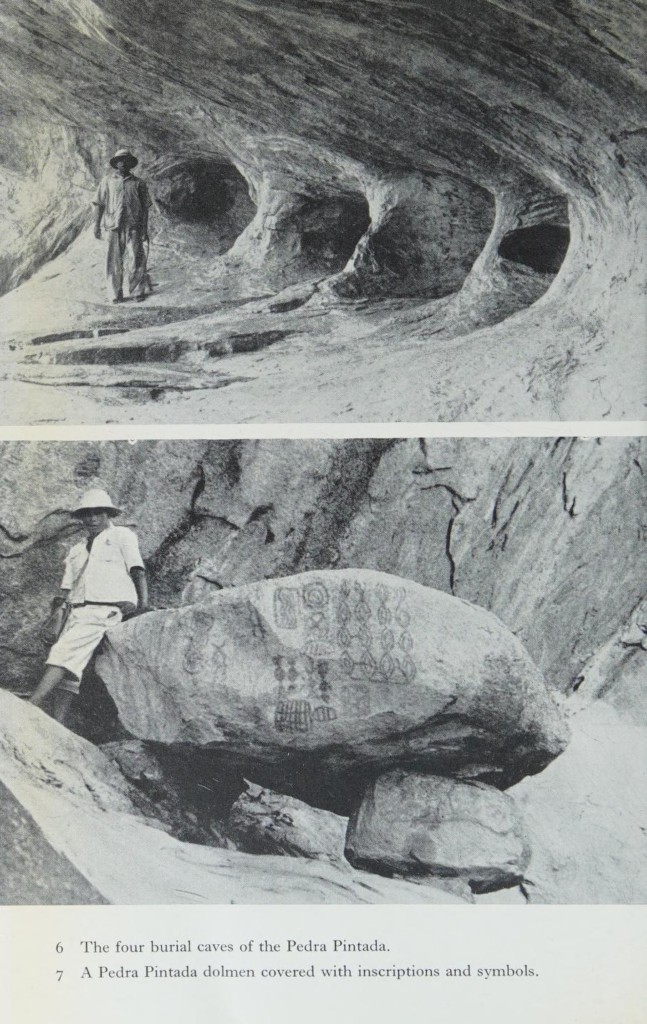 Photos du livre de Marcel Homet, des signes peints sur la Pedra Pintada sur une des nombreuses pierres peintes de cet énorme rocher.