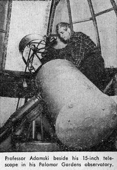 Photographie de George Adamski utilisant le gros télescope de 15 pouces, photographie de Fate magazine en 1950.