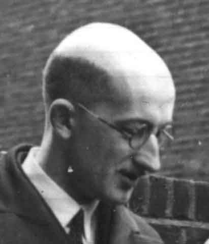 Cyril Hoskin, plombier, plus jeune, pas encore transmigré en Lobsang Rampa.