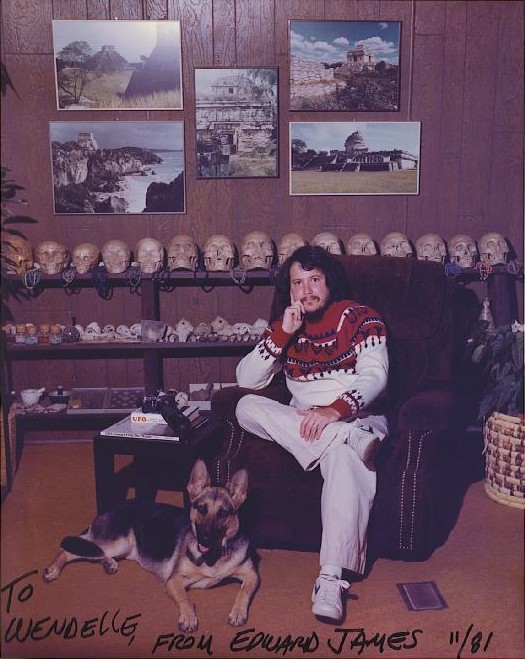Photographie de « Edward James » (Ron Card de son vrai nom) prise en novembre 1981, envoyée par lui à Wendelle Stevens et incluse dans le livre de contact sur son cas publié par Stevens.
