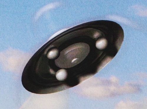 Extrait de peinture de "Alien Visitors - Volume I" de Rene Erik Olsen. Essai en extérieur du vaisseau en forme de cloche.