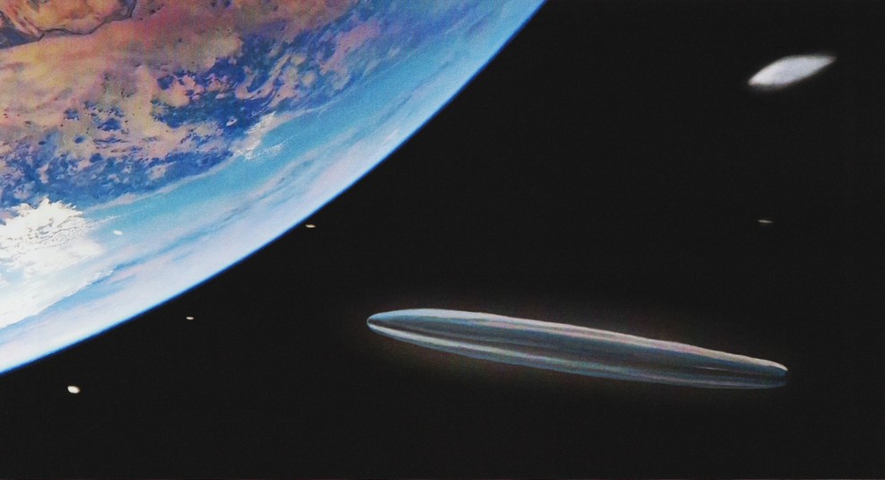 Peinture de "Alien Visitors - Volume I" de Rene Erik Olsen. Le croiseur vient d’envoyer six navettes se poser sur la planète. Le croiseur restera en orbite planétaire haute.